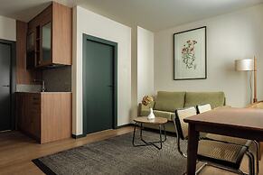 Batimont Suites & Apartments