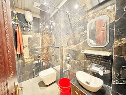 Hotel Sunayana Guest House - Varanasi