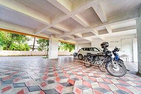 Fabhotel Reem Residency