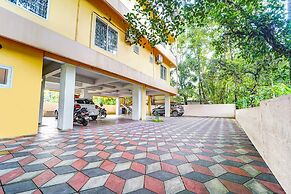 Fabhotel Reem Residency