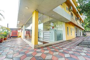 Fabhotel Reem Residency