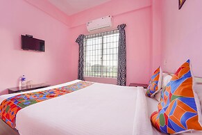 Fabhotel Reem Residency