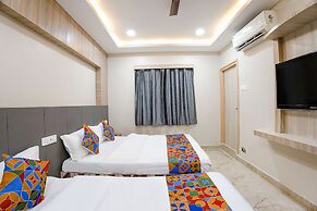 Fabhotel Wooden Park