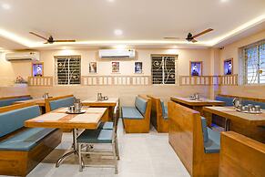 Fabhotel Wooden Park