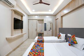 Fabhotel Wooden Park