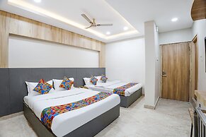 Fabhotel Wooden Park