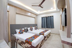 Fabhotel Wooden Park