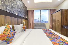 Fabhotel The Max Glory