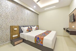 Fabhotel The Max Glory