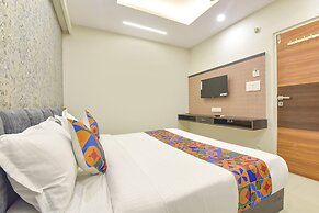 Fabhotel The Max Glory