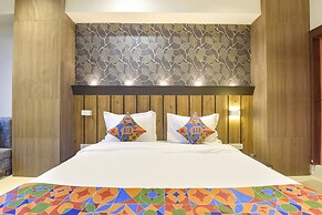 Fabhotel The Max Glory