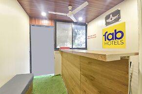 Fabhotel The Max Glory