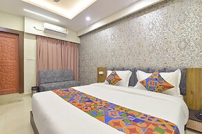 Fabhotel The Max Glory