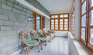 Fabhotel Arigato Cottage
