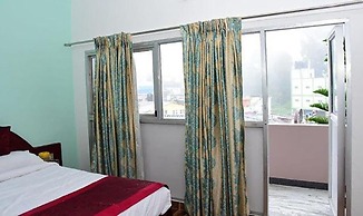 Fabhotel Eden Garden