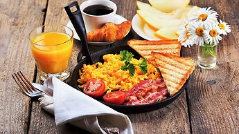 Fabhotel Srinivasa Guest House