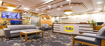 Fabhotel Royal Garden