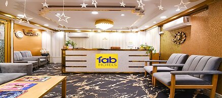 Fabhotel Royal Garden