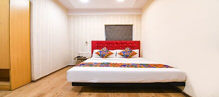 Fabhotel Royal Garden