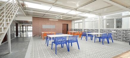 Fabhotel Redmoon Suites