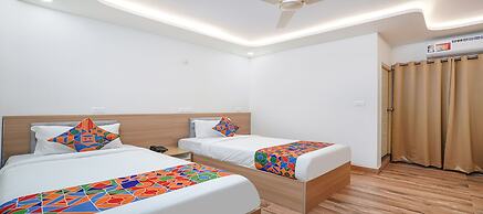 Fabhotel Redmoon Suites