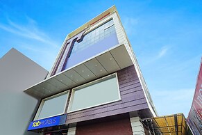 Fabhotel Royal Carpet