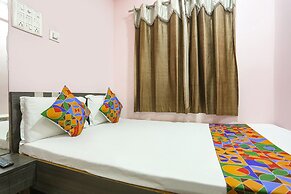 Fabhotel Tara Deluxe