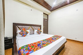 Fabhotel Royal Inn