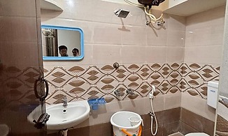 Fabhotel Royal Grand Ii