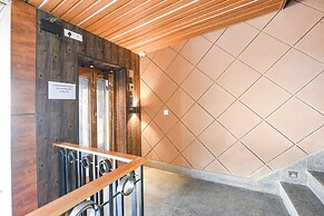 Fabhotel Muscat Residency