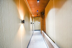 Fabhotel Muscat Residency