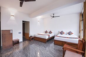 Fabhotel Raj