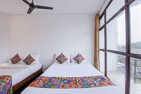 Fabhotel Raj