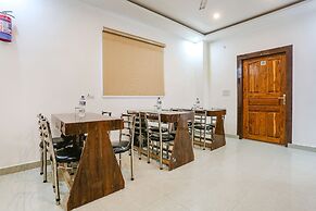 Fabhotel Sangita Dham