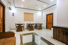 Fabhotel Sangita Dham