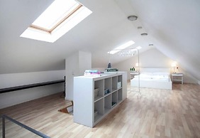 Day Dream Downtown Apartments