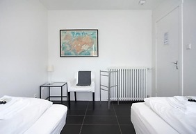 Day Dream Downtown Apartments