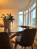 Day Dream Downtown Apartments