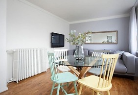 Day Dream Downtown Apartments