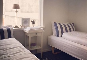 Day Dream Downtown Apartments