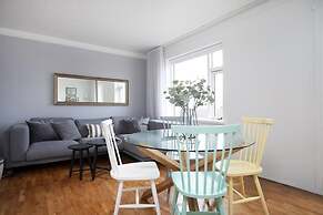 Day Dream Downtown Apartments