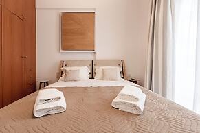 Eva's Cozy Urban Apartment