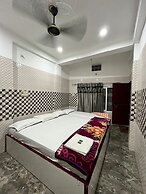 Thakur Ji P. Guest House By GRB