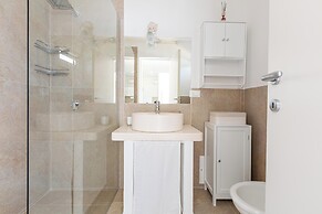 4185 Casa Valle by Barbarhouse