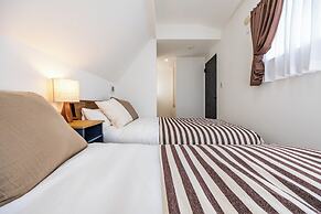 Modern Japan Tokyo Asakusa east