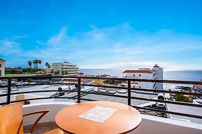 Apartment Edith - Ocean View Just Above the Beach