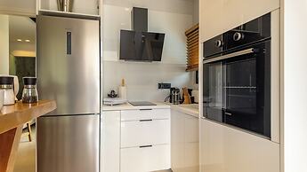 D Palm Premium Living