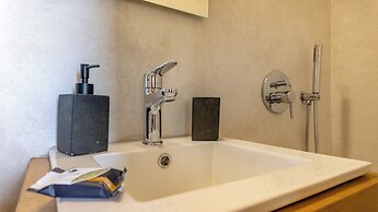 D Palm Premium Living