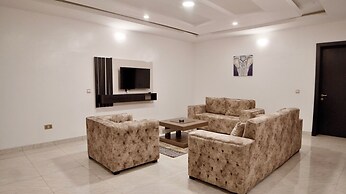 1-bedroom Flat - Sleeps 3 - Pool - Spa - Parking