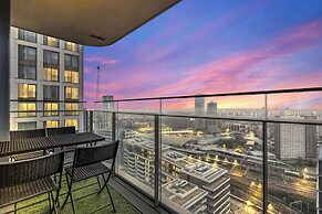 Elegant 2 Bed Apartment Within Many Attractions